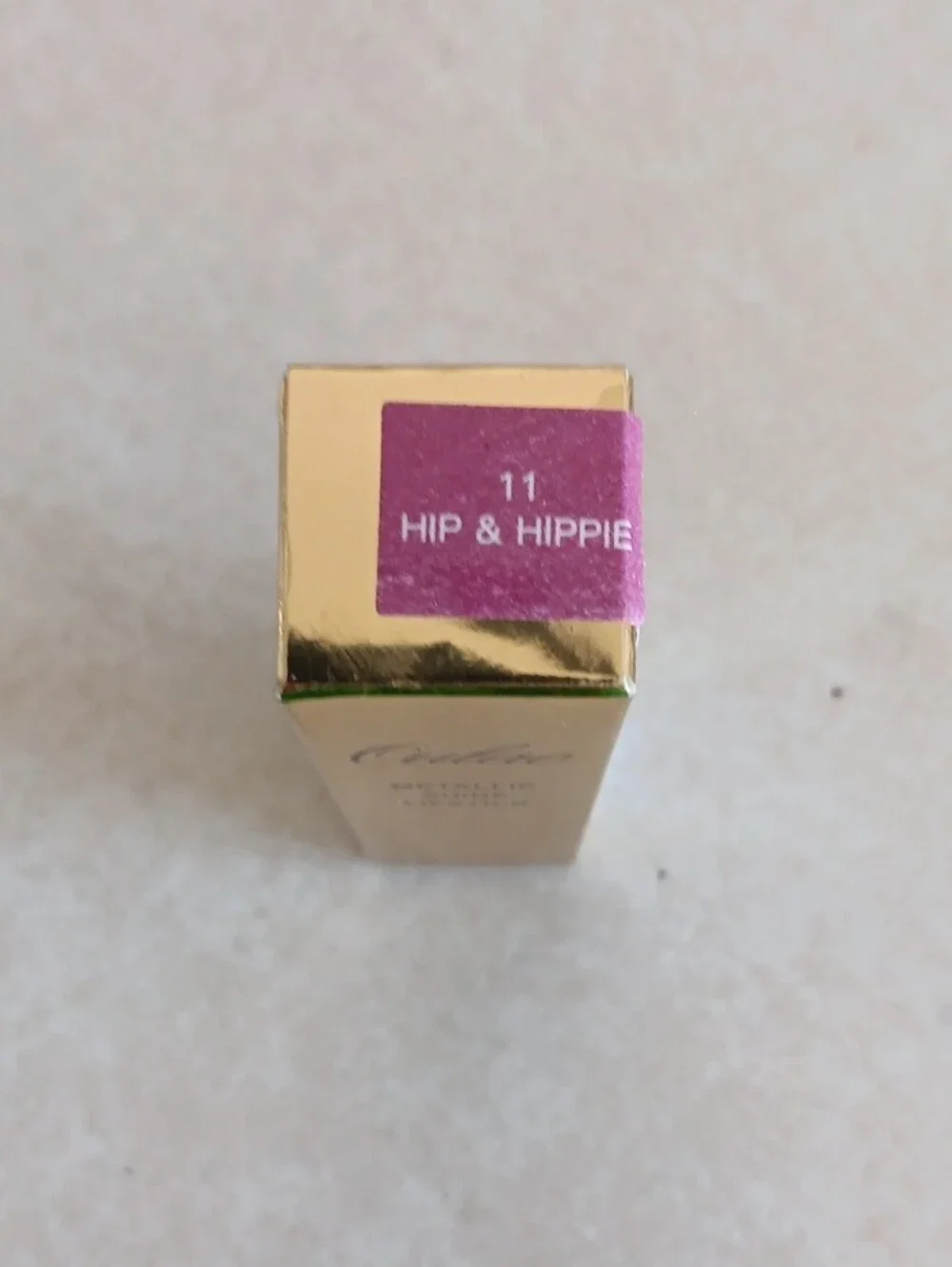 Oulac Metallic Shine Lipstick InHip& Hippie #11.